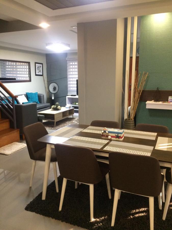 Hillary Timog Park Homes Angeles Exterior foto